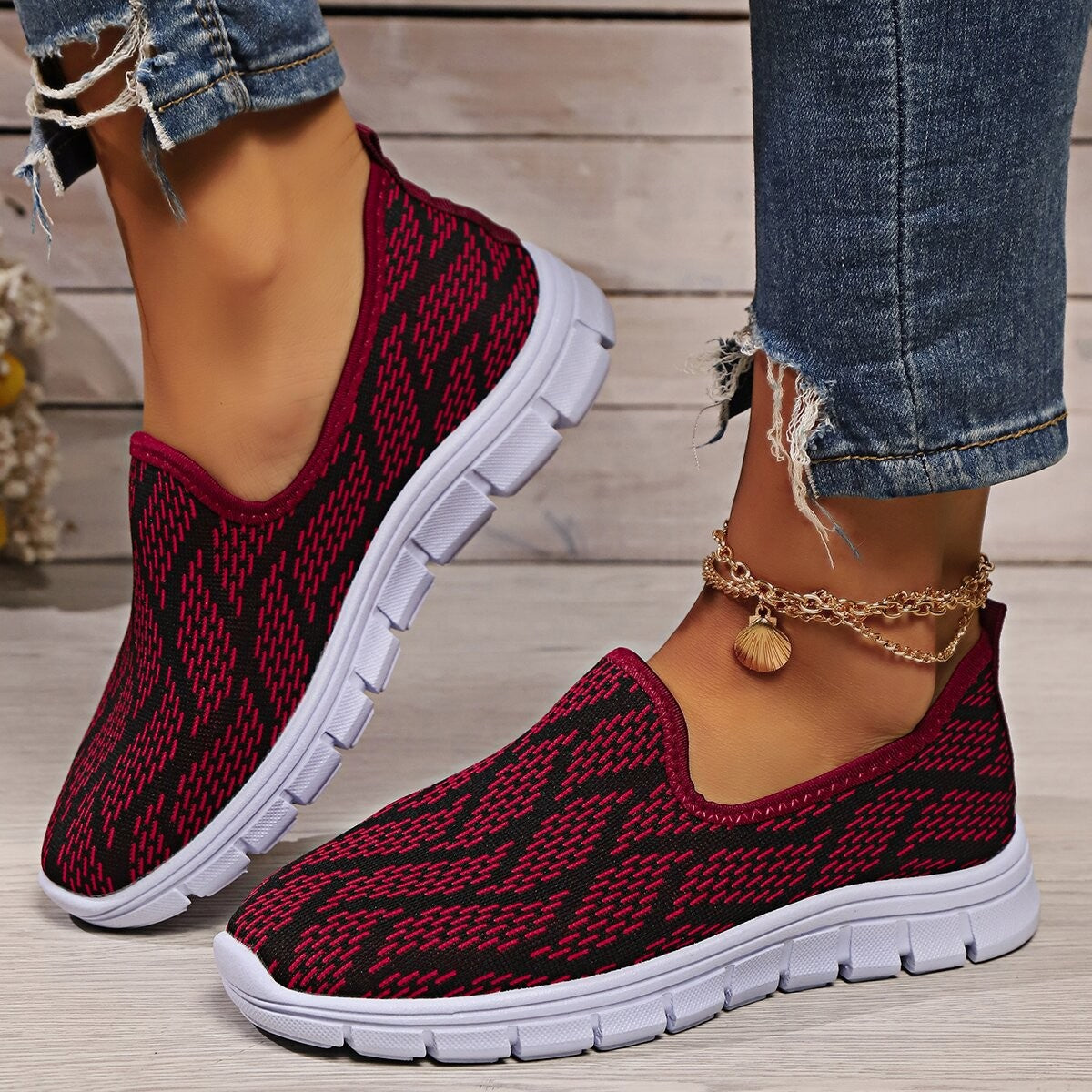 Round Toe Flat Sneakers Women Slip-Ons