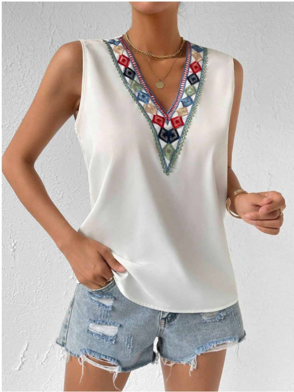 Contrast Geometric V-Neck Women Tank