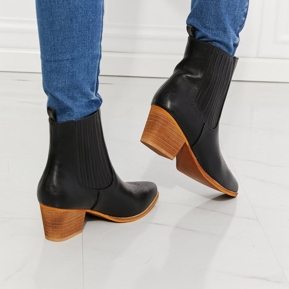 MMShoes Love the Journey Stacked Heel Chelsea Women Boot in Black - Zara-Craft