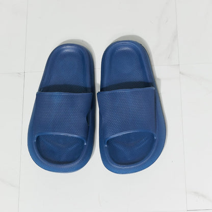 MMShoes Arms Around Me Open Toe Slide in Navy