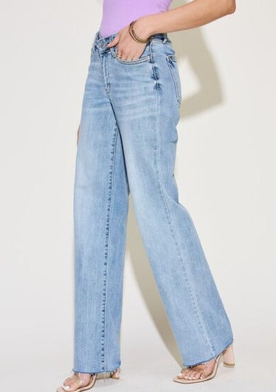 Judy Blue Full Size V Front Waistband Straight Women Jeans