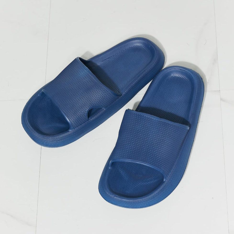 MMShoes Arms Around Me Open Toe Slide in Navy