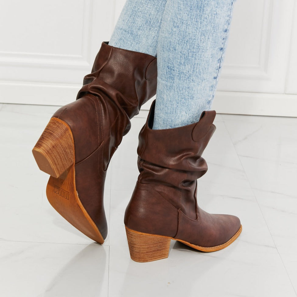 MMShoes Better in Texas Scrunch Cowboy Women Boots in Brown