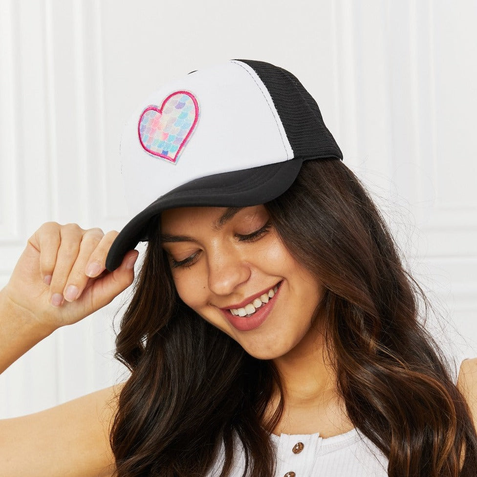 Fame Falling For You Trucker Women Hat in Black - Zara-Craft